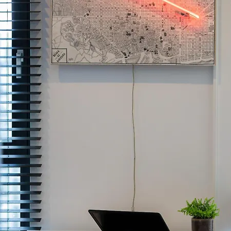Ekskluzywny Z Antresola By Renters Prestige *