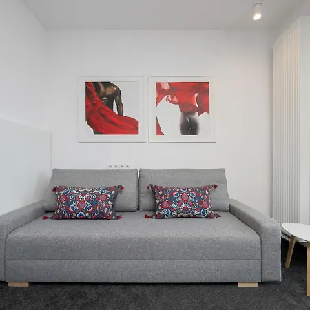 Ekskluzywny Z Antresola By Renters Prestige * Warsaw