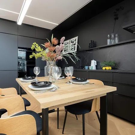 Ekskluzywny Z Antresola By Renters Prestige Apartment Warsaw