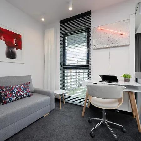 Ekskluzywny Z Antresola By Renters Prestige Warschau